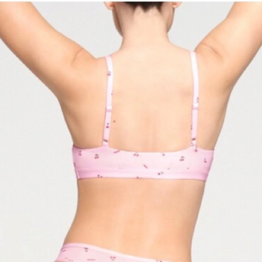 SKIMS Fits Everybody Scoop Pink Cherry Print Bralette - Picture 3 of 16
